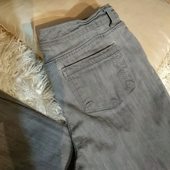 a.n.a. gray jeans NWOT sz 12 - Picture 1 of 4